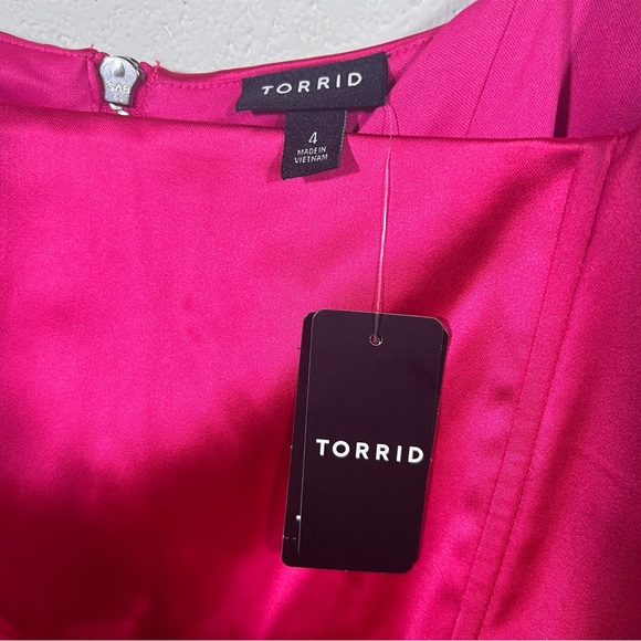 Torrid Pink Satin Sleeveless Corset Top Size 4X - Picture 4 of 5